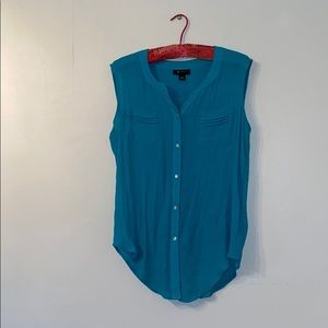 Turquoise tunic with Pocket accents